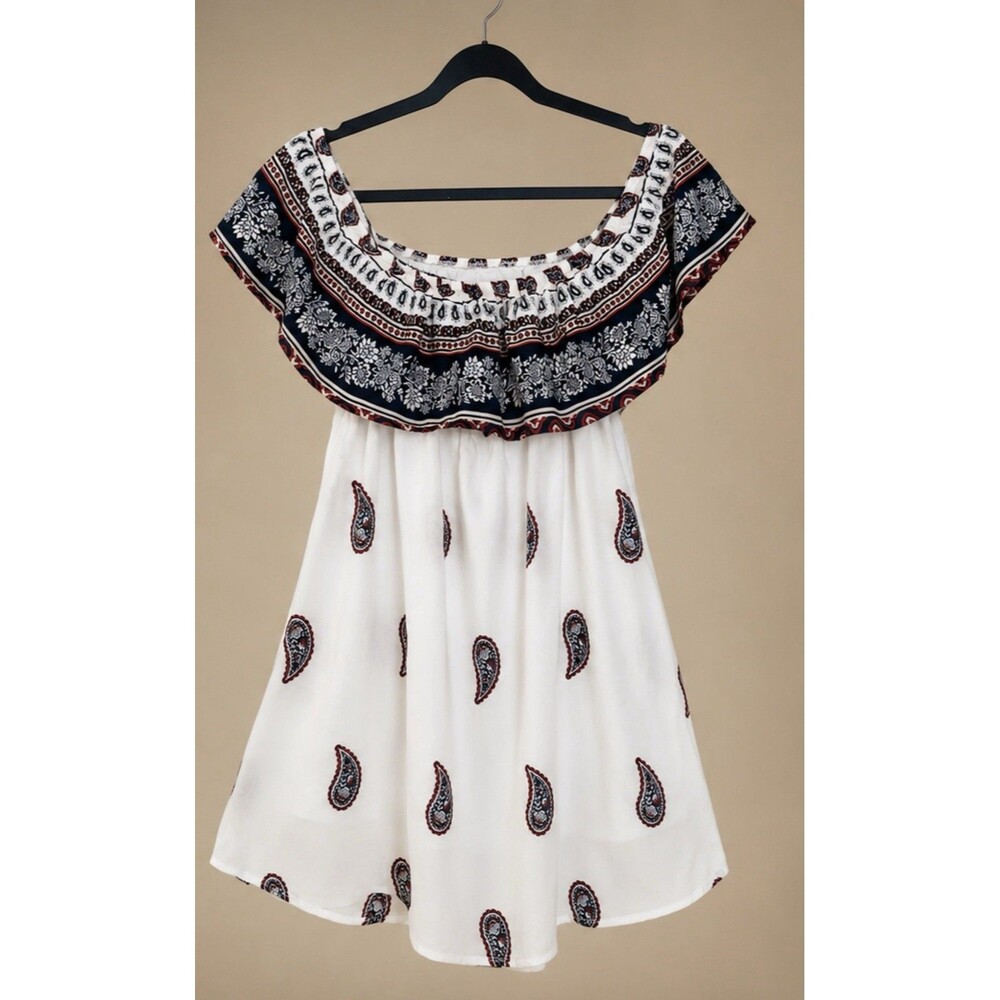 Chesley Off Shoulder babydoll  Mini Dress size M  Boho Paisley White Red Ruffle